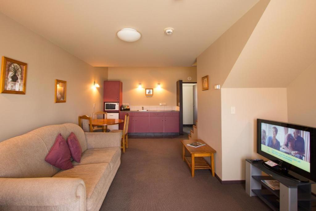 Balmoral Lodge Motel Invercargill Exterior photo