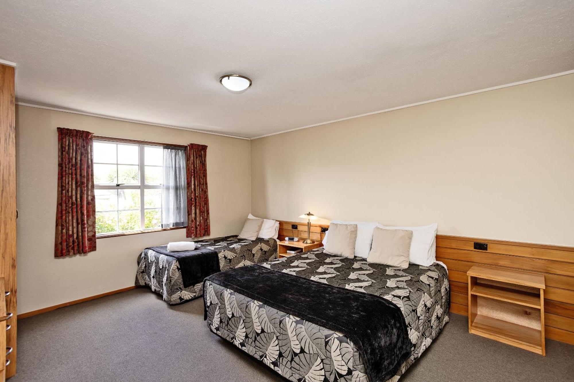 Balmoral Lodge Motel Invercargill Exterior photo